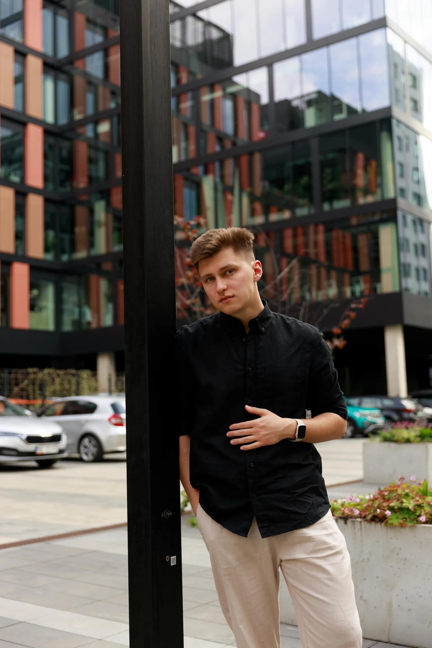 Dmytro Barinov — Основатель · AI, стратегия и web